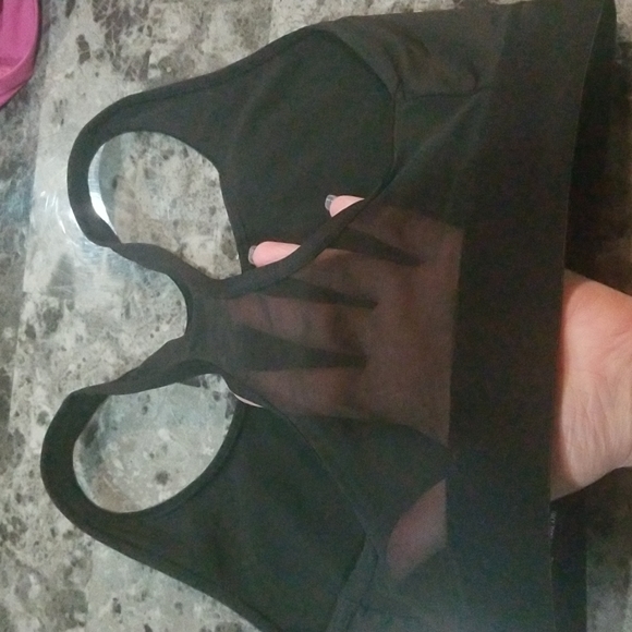 Victoria Sport Bra - Picture 5 of 8